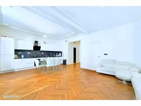 bureaux 115 m²