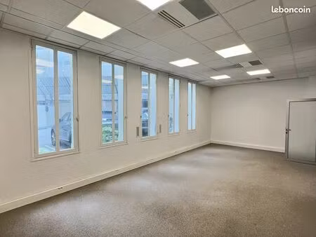 bureaux 85 m²