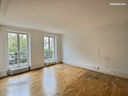 bureaux 115 m²