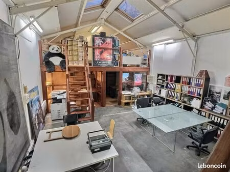 bureaux 130 m²