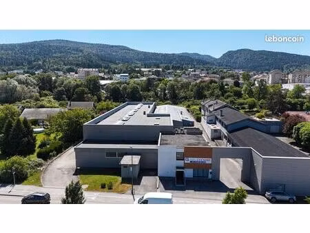 local 252 m² oyonnax