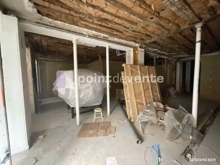 local commercial 232 m²