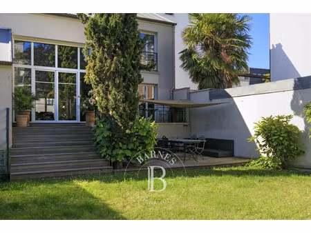maison de luxe à vendre dans le quartier le petit pont amphibie