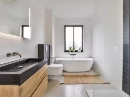 superbe 5 pieces dernier etage