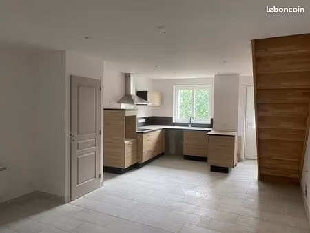 maison de village t3 duplex – 60 m²