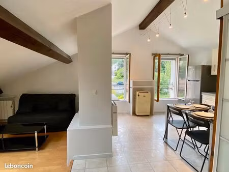 a louer - appartement meublé à fontaines sur saône