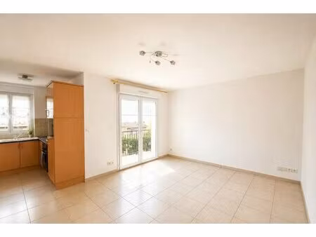 appartement f2 situe a livry-gargan