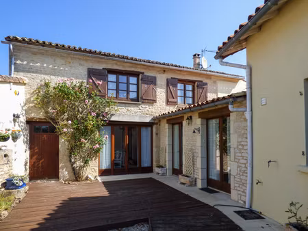 belle maison avec piscine