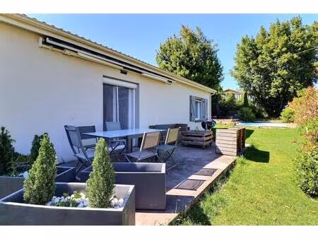 maison contemporaine avec piscine