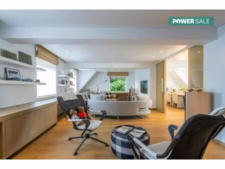 levensbestendig wonen in deze villa met lift in kortrijk?