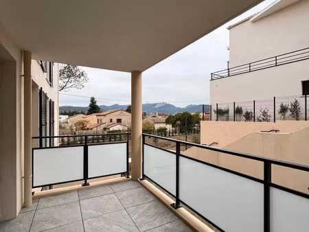 location appartement 3 pièces 69 m² à brignoles (83170)