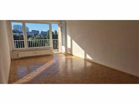 appartement 3 ch  2 terrasses  1 parking