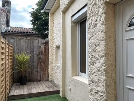 appartement t2 le bouscat - 28 m2 - 900 euros ttc