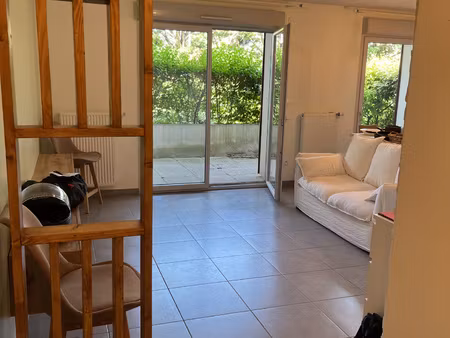a louer t3 meublé de 60 m2 avec balcon et garage à lentilly