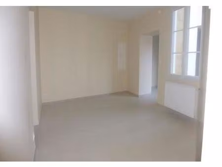 appartement t2 libourne - 38 m2 - 605 euros ttc