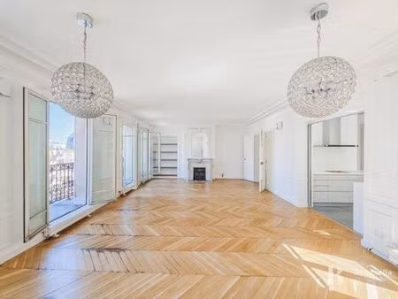 appartement de luxe de 4 pièces en location à chatelet les halles  louvre-tuileries  palai