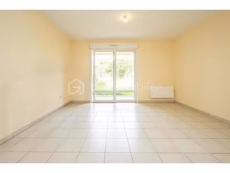 appartement en rez-de-jardin avec parking