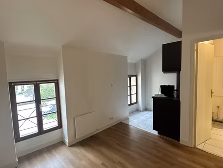 studio mezzanine 28m2 centre ville massy
