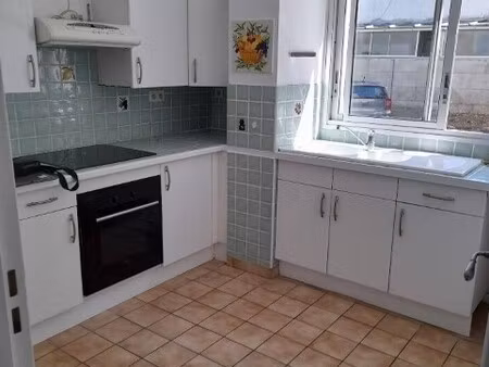 appartement t3 villenave-d'ornon - 60 m2 - 830 euros ttc