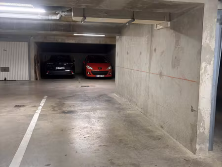 parking a vendre malbosc