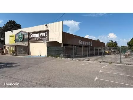 local commercial à louer – manosque – 1 275 m² – total ou divisible