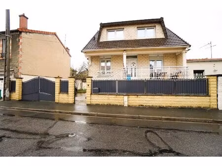 grande maison familiale à vendre à bondy