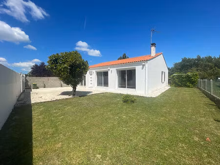 maison rénovée de 116 m² avec grand jardin et belle pièce de vie à 1 5 km de la citadelle