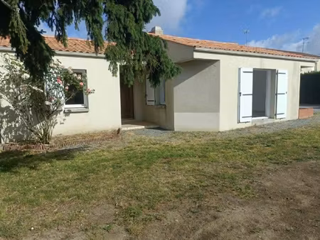 les herbiers  pavillon de plain pied de 94 m2 sur 500 m2 de