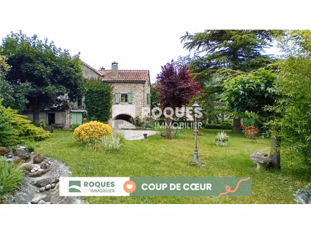 maison en pierre sur la commune du bourg  à 25 minutes de mi