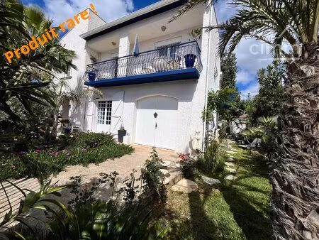 grande villa pleine de charme à valras-plage