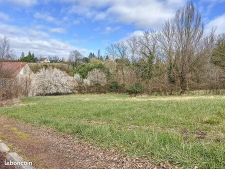 terrain 1 070 m² creuzier le vieux