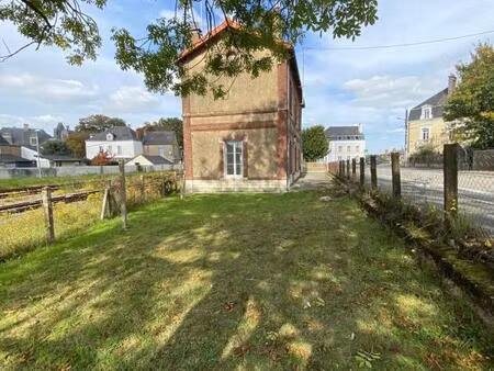 appartement en rez-de-chaussée t3 avec jardinet dans maison in