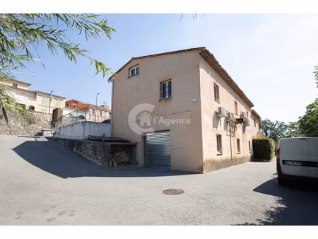à louer 170m2 local commercial comprenant bureau  mezzanin
