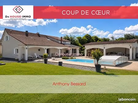 propriété 8 pièces 250 m²