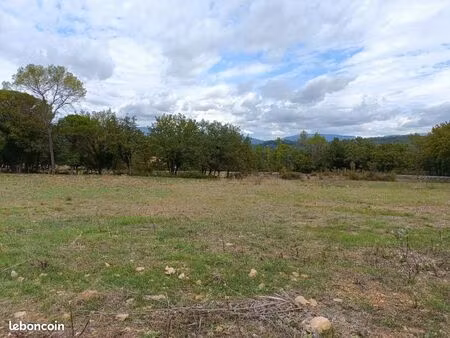 terrain 1 500 m² tourrettes