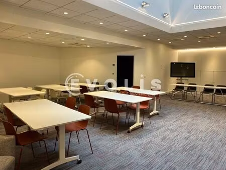 bureaux 424 m²