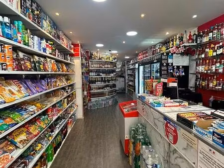local commercial 65 m² paris
