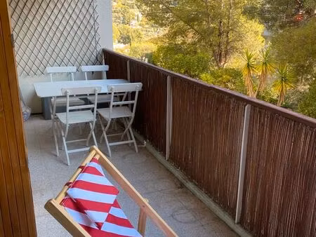 appart 57 m² meublé avec terrasse et parking — proche centre cassis