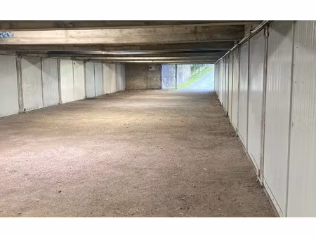 location stationnement  m² t- à la rochelle  110 €
