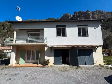 maison a digne les bains de 130 m² avec studio loué – terrain 547 m²