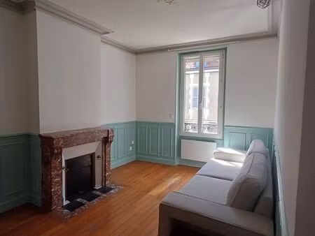 appartement 3 pièces meublé 56 m2 à auxerre proche centre ville