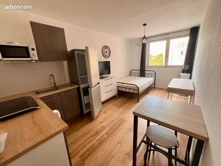 studio meublé entièrement rénové