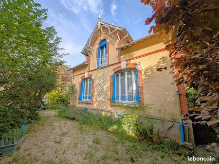 maison 8 pièces 175 m²