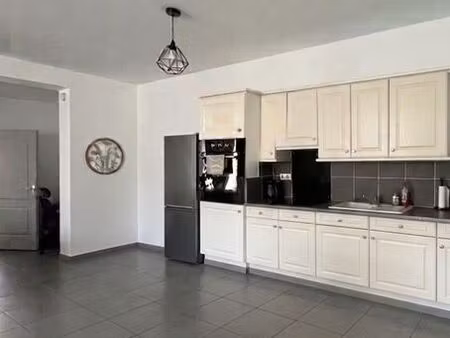 appartement lumineux en rez de chaussee
