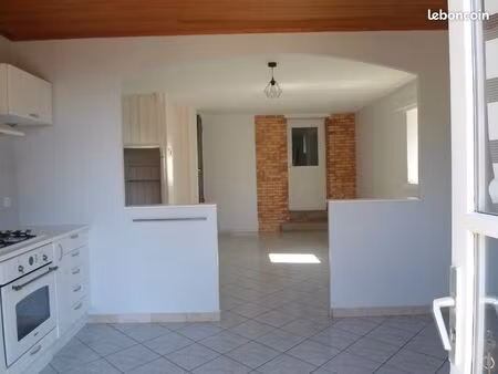 logement de trois pieces