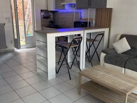 à louer maison avec deux chambres