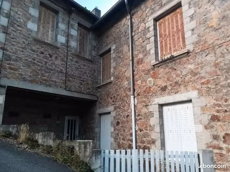 maisonnette et 3 appartements