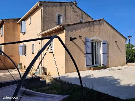 villa 5 pièces 90 m²