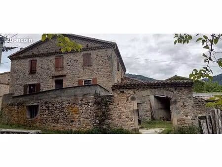 maison en pierre