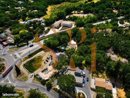 terrain 2552 m² forcalqueiret